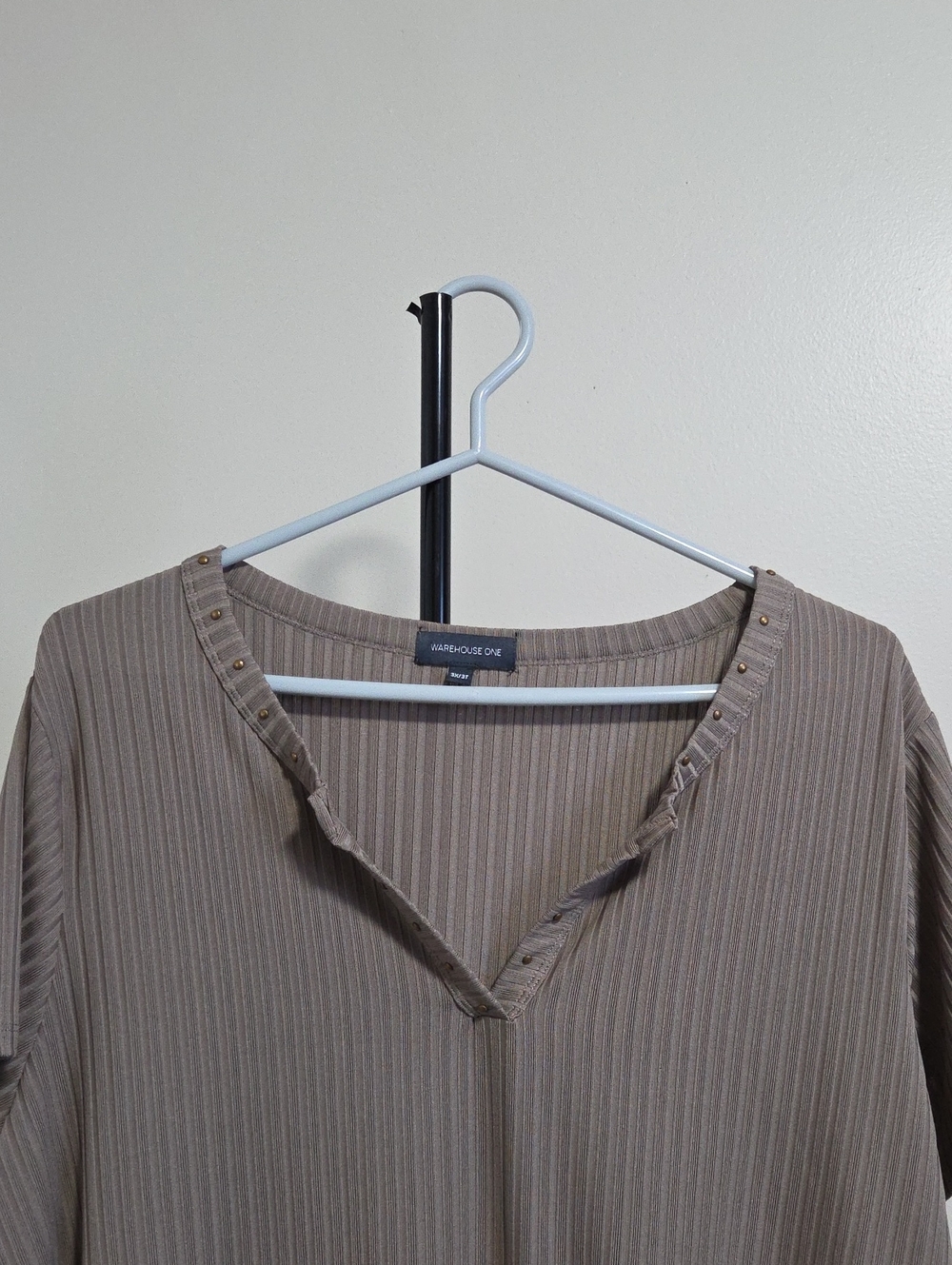 Warehouse One Plus Size Top - Picture 2 of 6